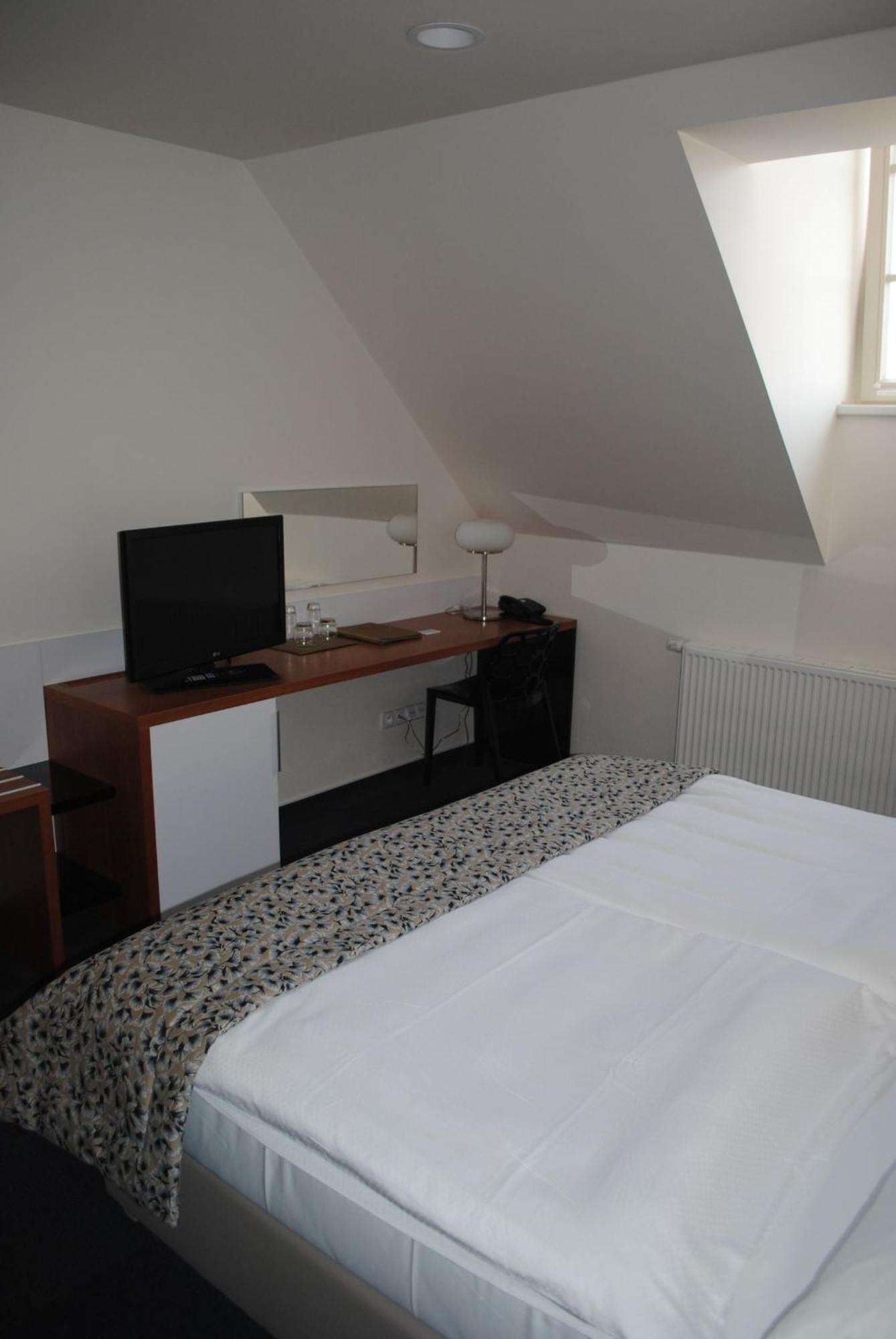 Hotel Zámeček Petrovice - free wellness 3h Petrovice u Karviné Habitación foto